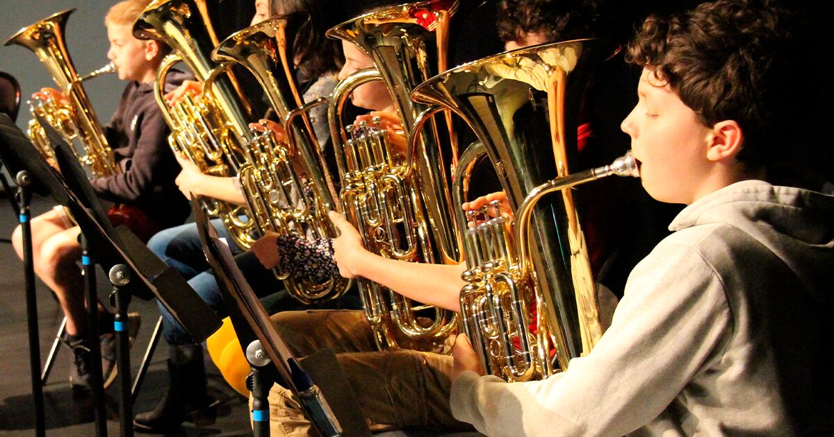 classe de tuba sur scène
