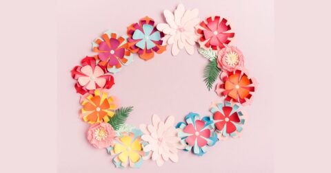 couronne de fleurs mulitcolores